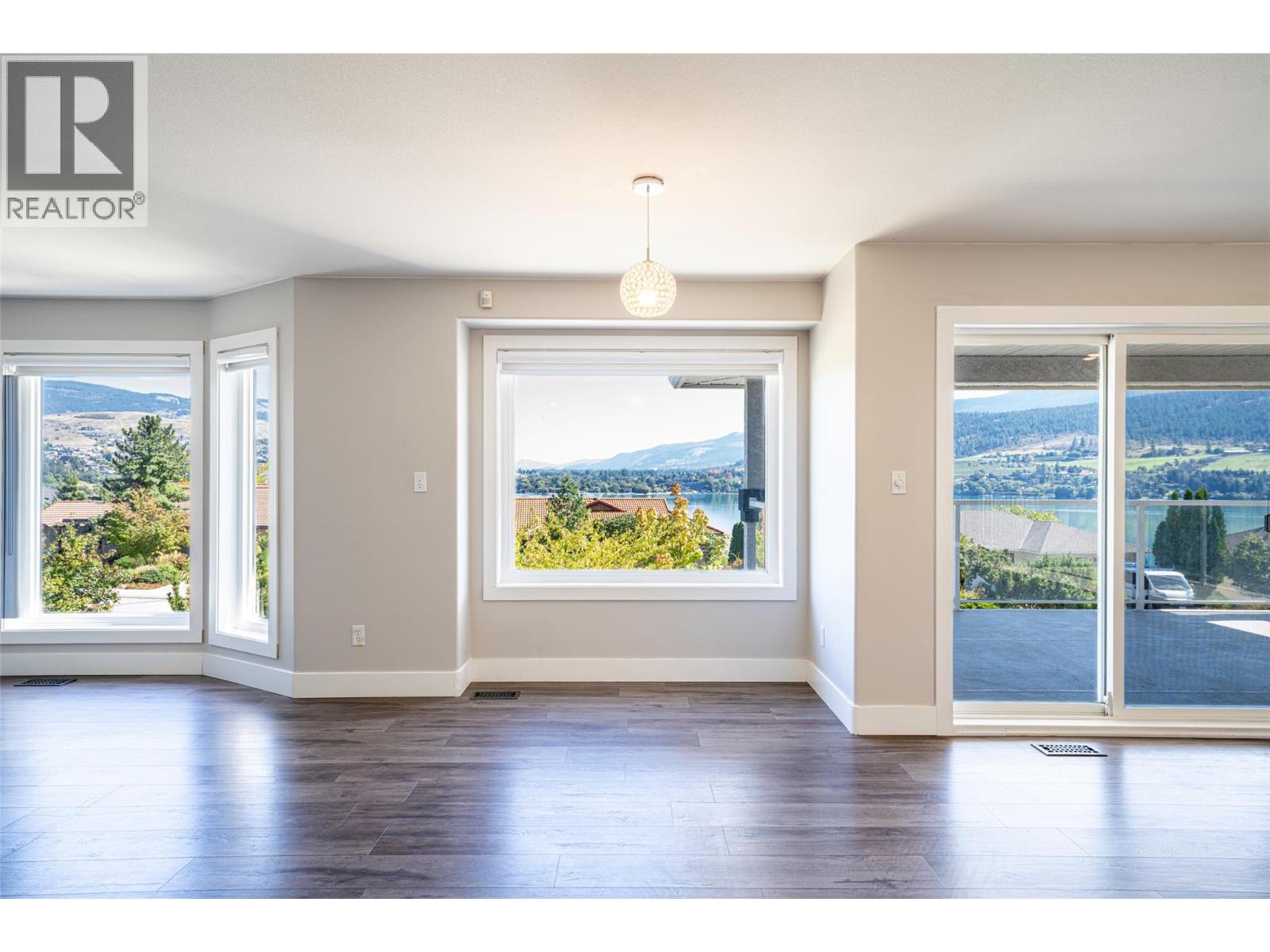 8210 Stoneridge Drive - Image 22