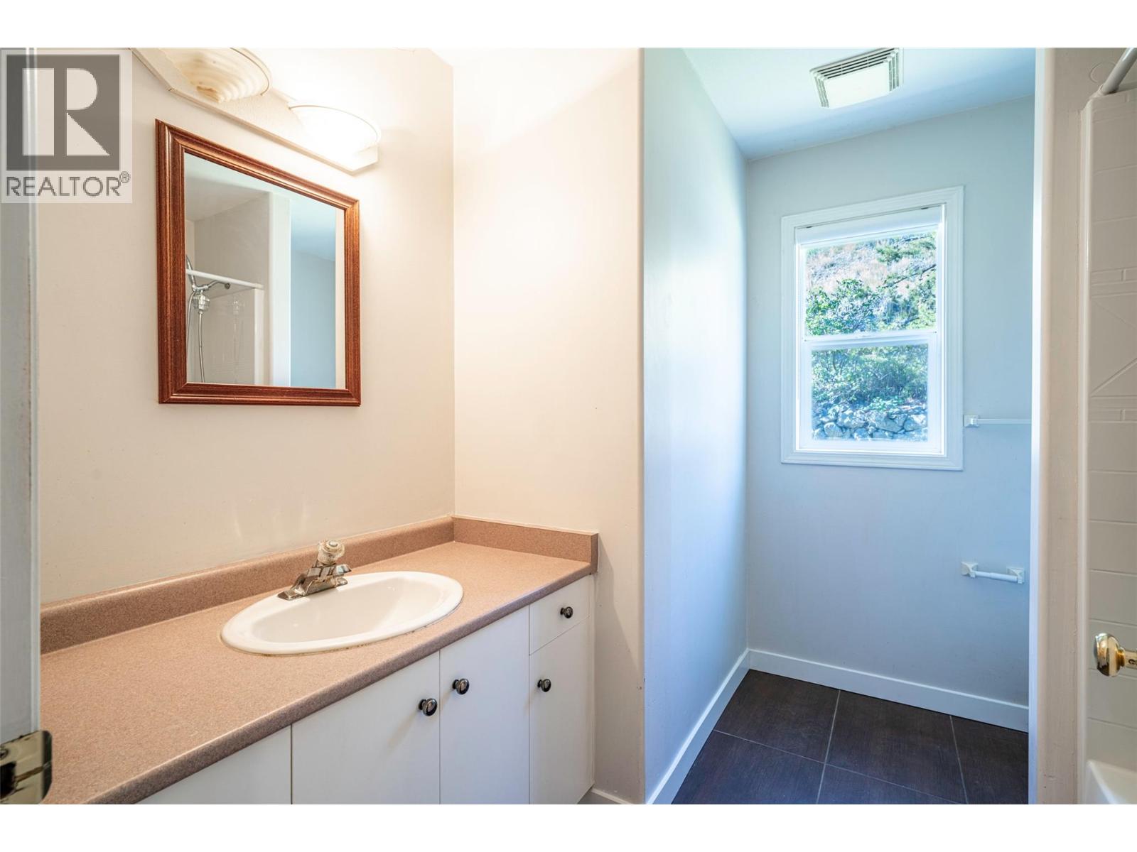 8210 Stoneridge Drive - Image 76