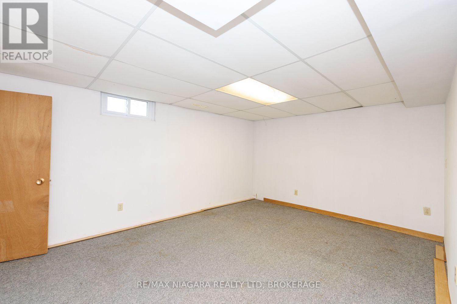4166 CHIPPAWA PARKWAY - 28