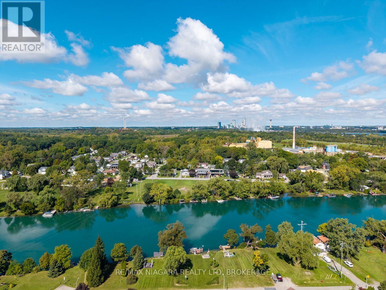 4166 CHIPPAWA PARKWAY - 41