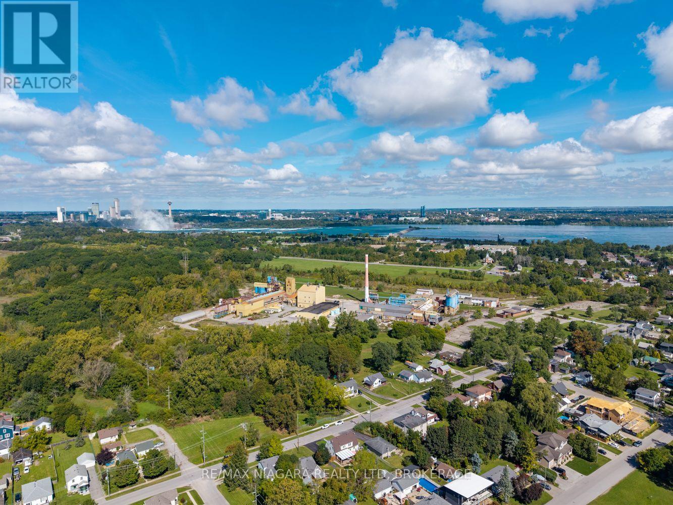 4166 CHIPPAWA PARKWAY - 47
