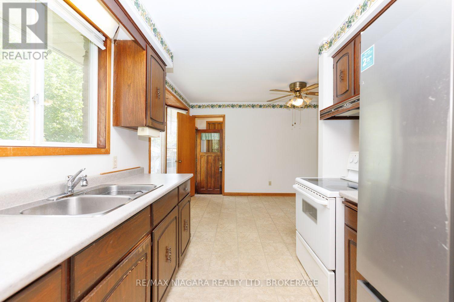 4166 CHIPPAWA PARKWAY, Niagara Falls (Chippawa) — photo 7