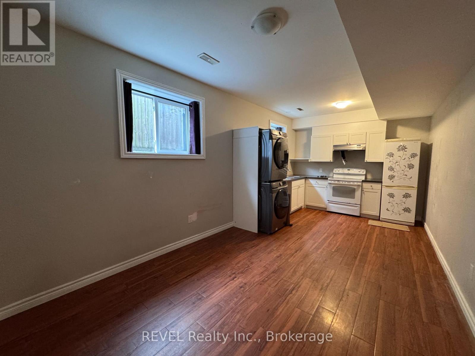 438 MCALPINE AVENUE N, Welland (Welland Downtown) — photo 3