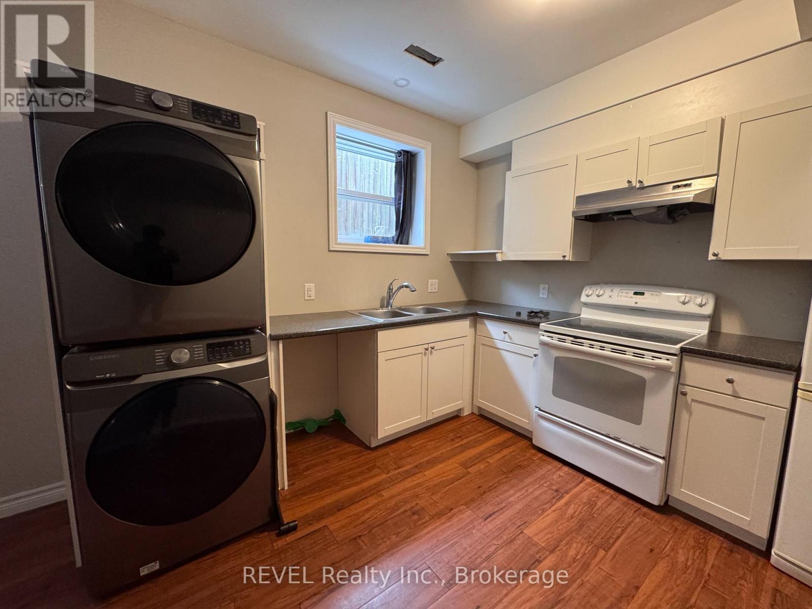 438 MCALPINE AVENUE N, Welland (Welland Downtown) — photo 4