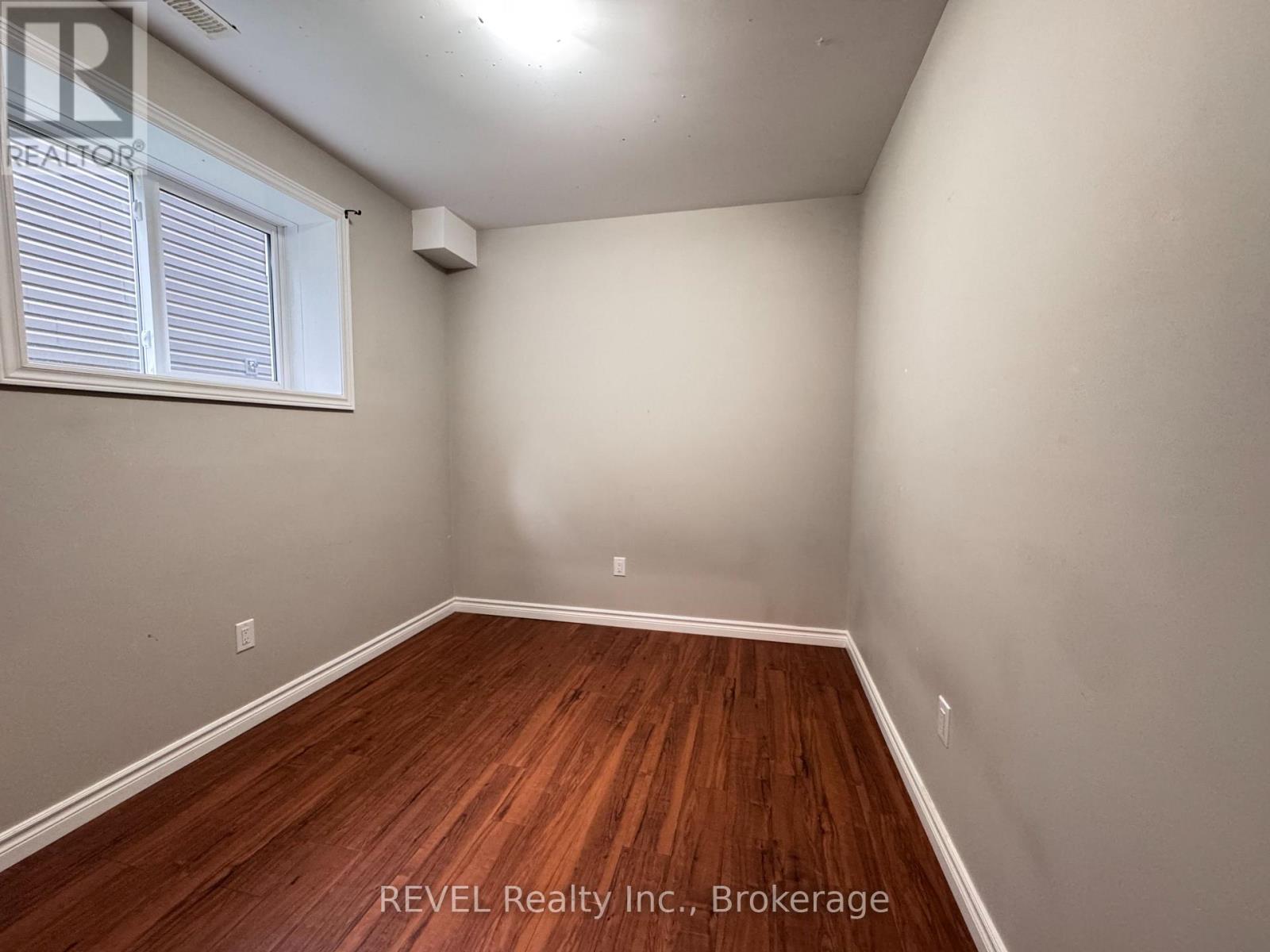 438 MCALPINE AVENUE N, Welland (Welland Downtown) — photo 6