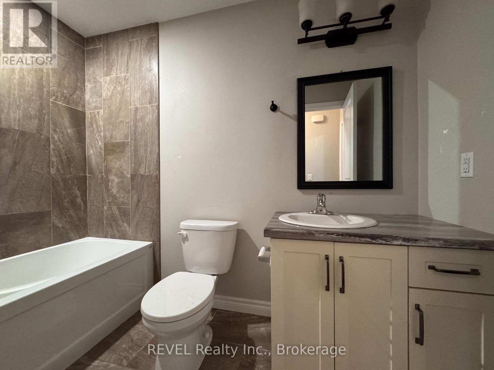 438 MCALPINE AVENUE N, Welland (Welland Downtown) — photo 7