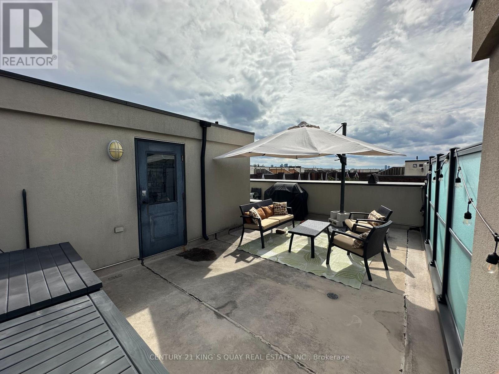 #241 318 JOHN STREET - Image 24
