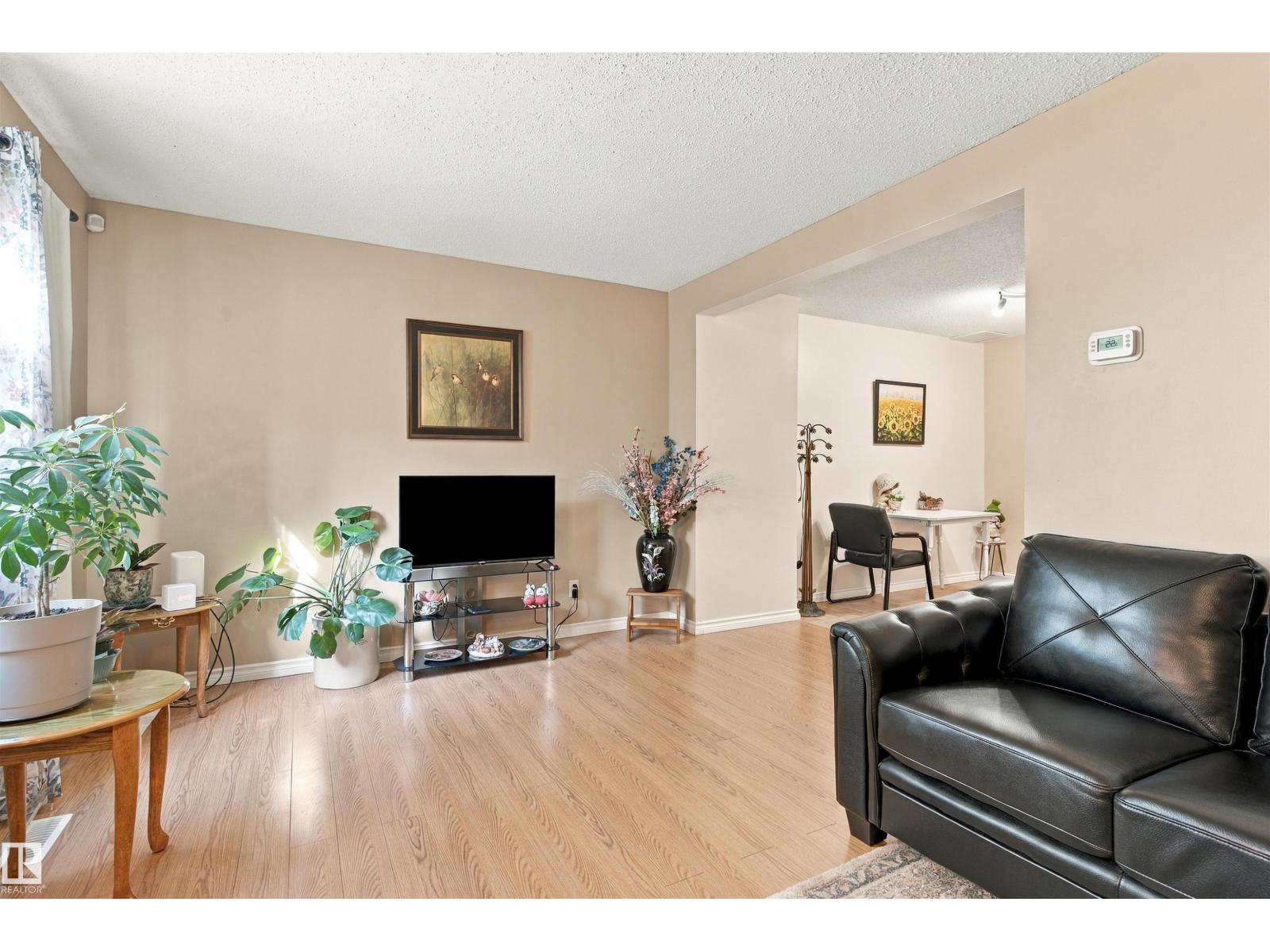 52 BELMEAD GARDENS GD NW - 5