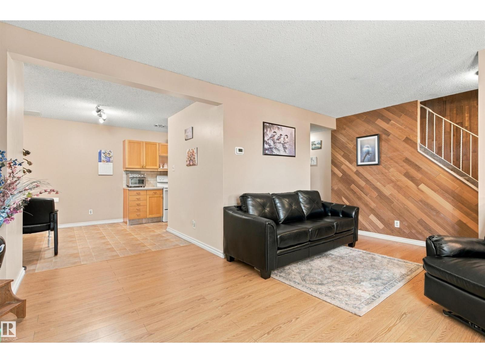 52 BELMEAD GARDENS GD NW - 9