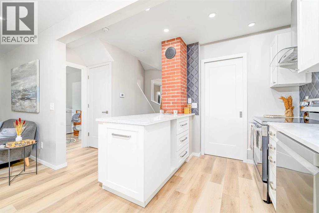 111 10 Street SW - 11