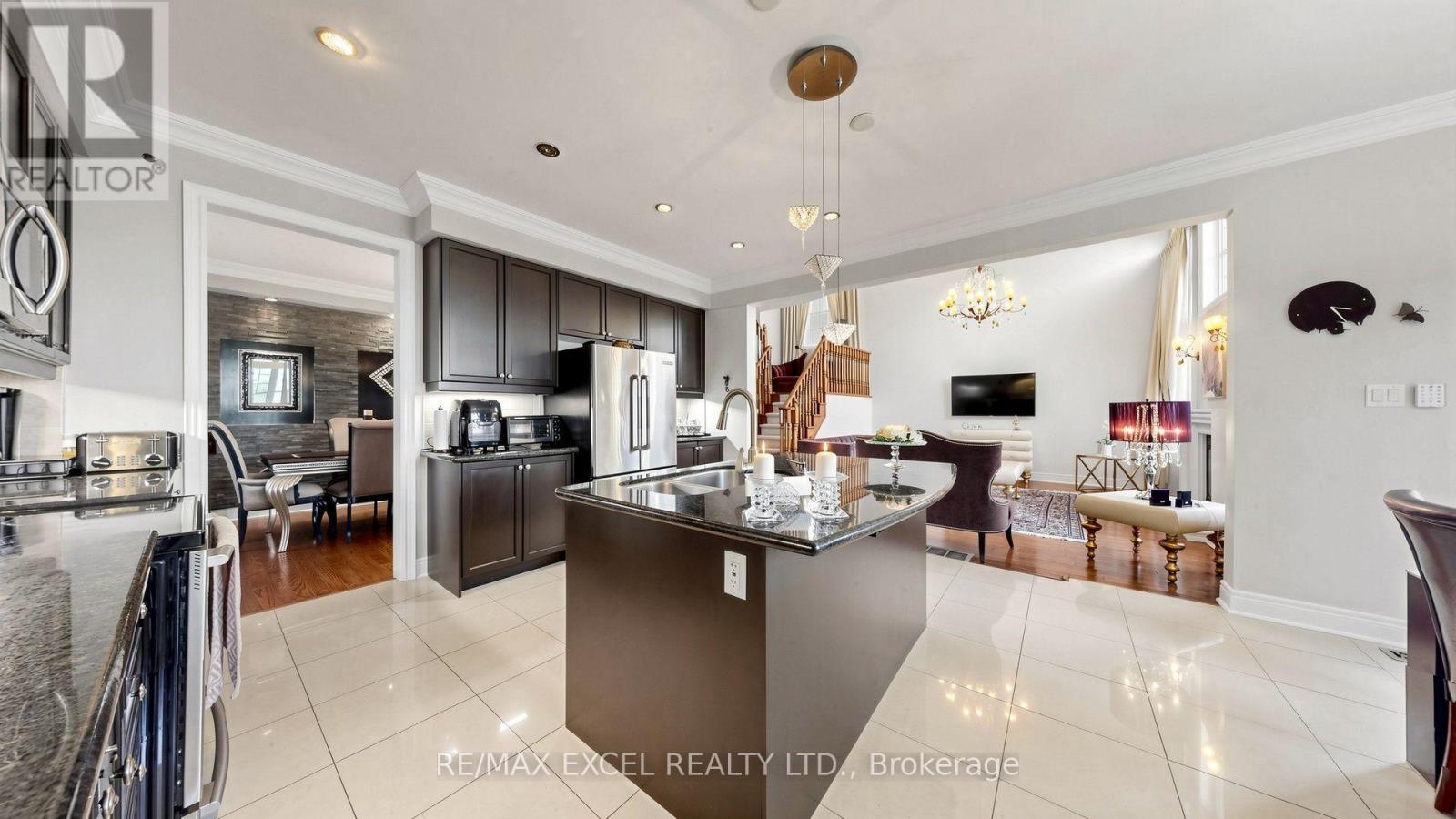 651 VIA ROMANO BOULEVARD - 14