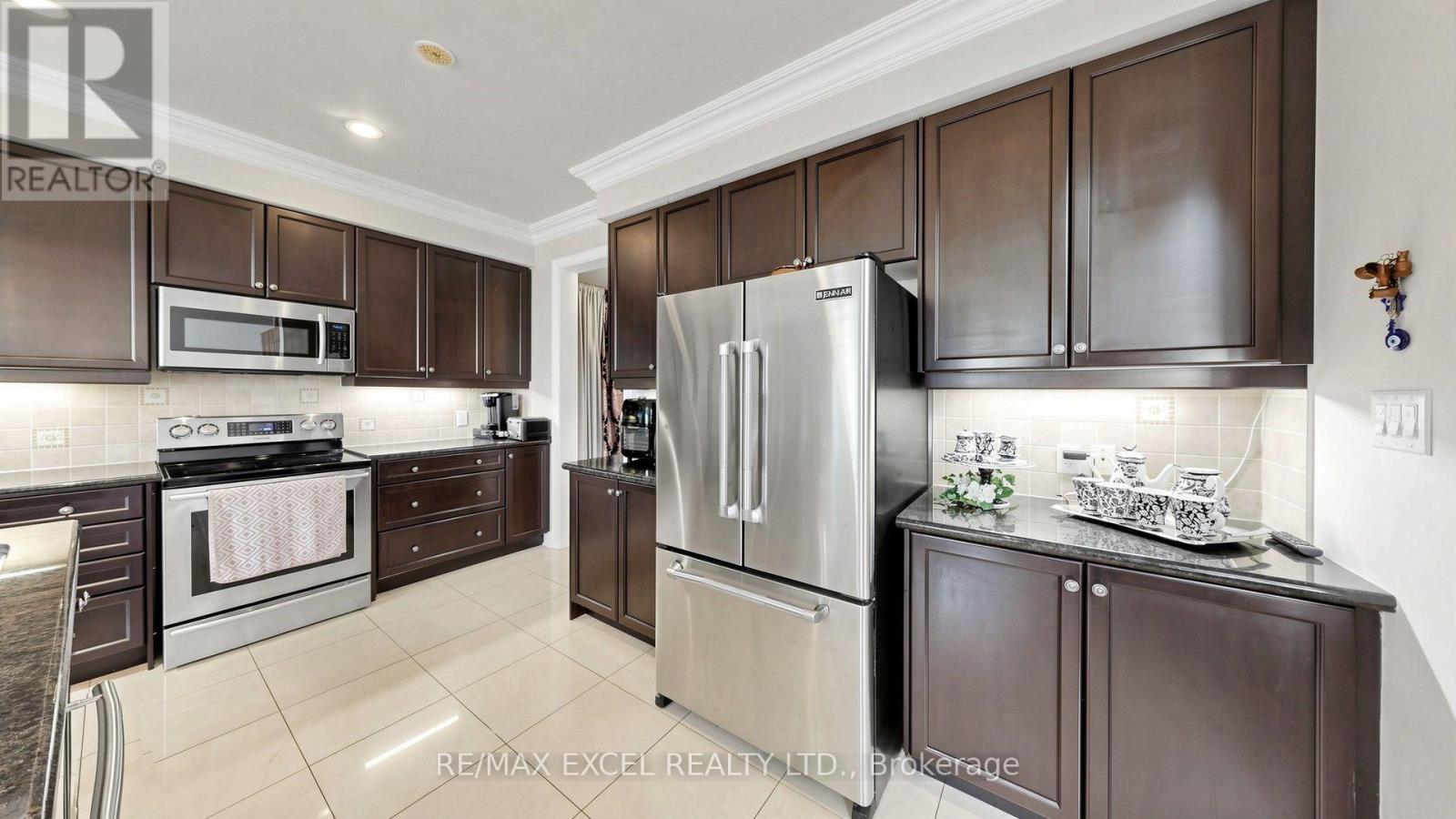 651 VIA ROMANO BOULEVARD - 16