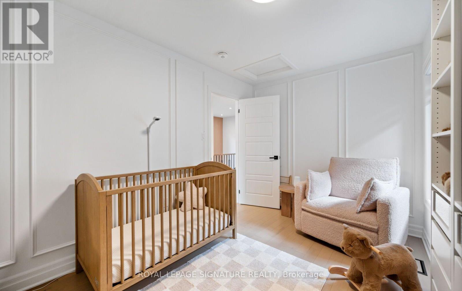 479 VIOLET GATE - 22