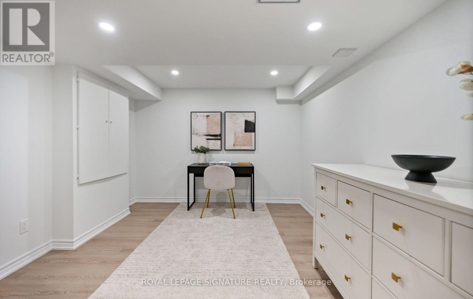 479 VIOLET GATE - 27