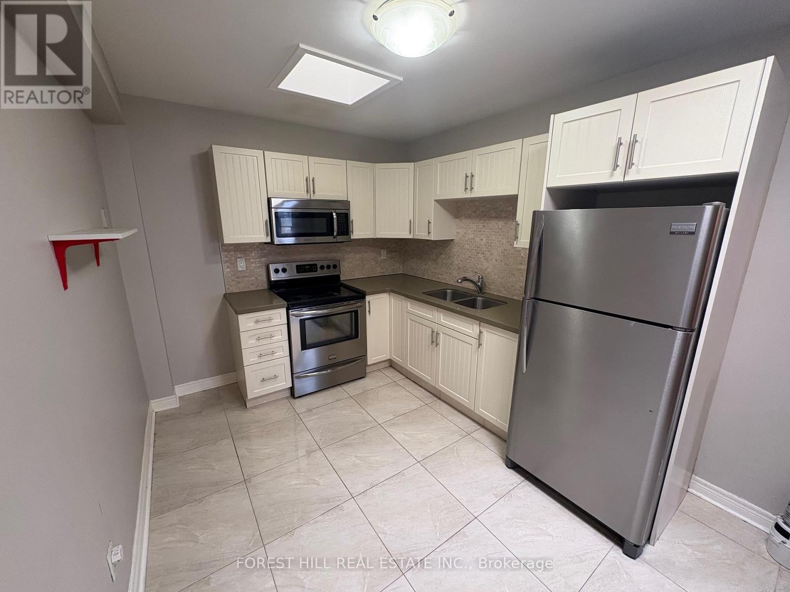 2 - 341 LAKESHORE ROAD E, Oakville (OO Old Oakville)