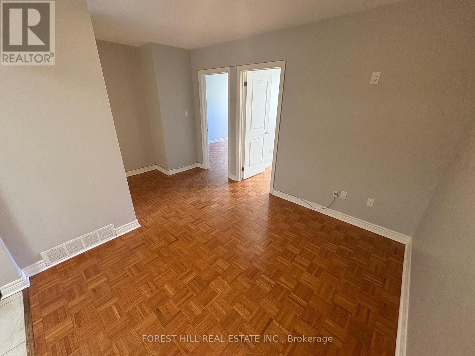 2 - 341 LAKESHORE ROAD E, Oakville (OO Old Oakville) — photo 2