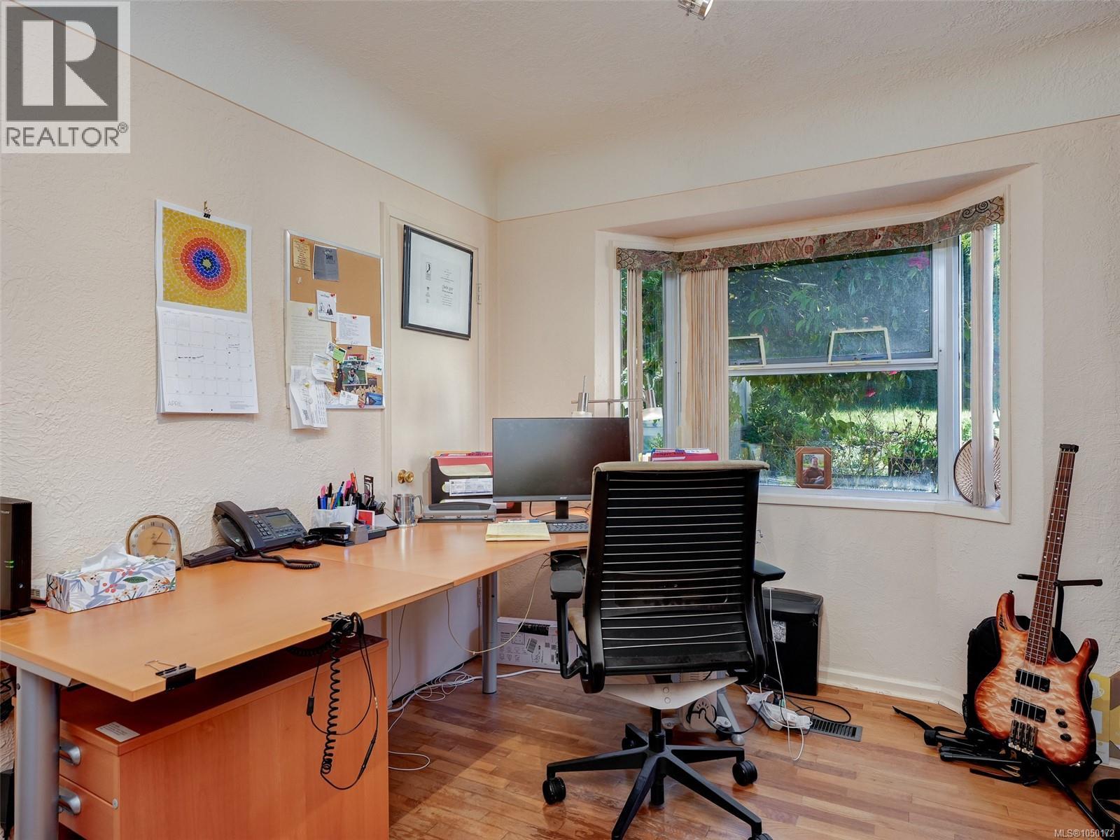 916 Claremont Ave - Image 21