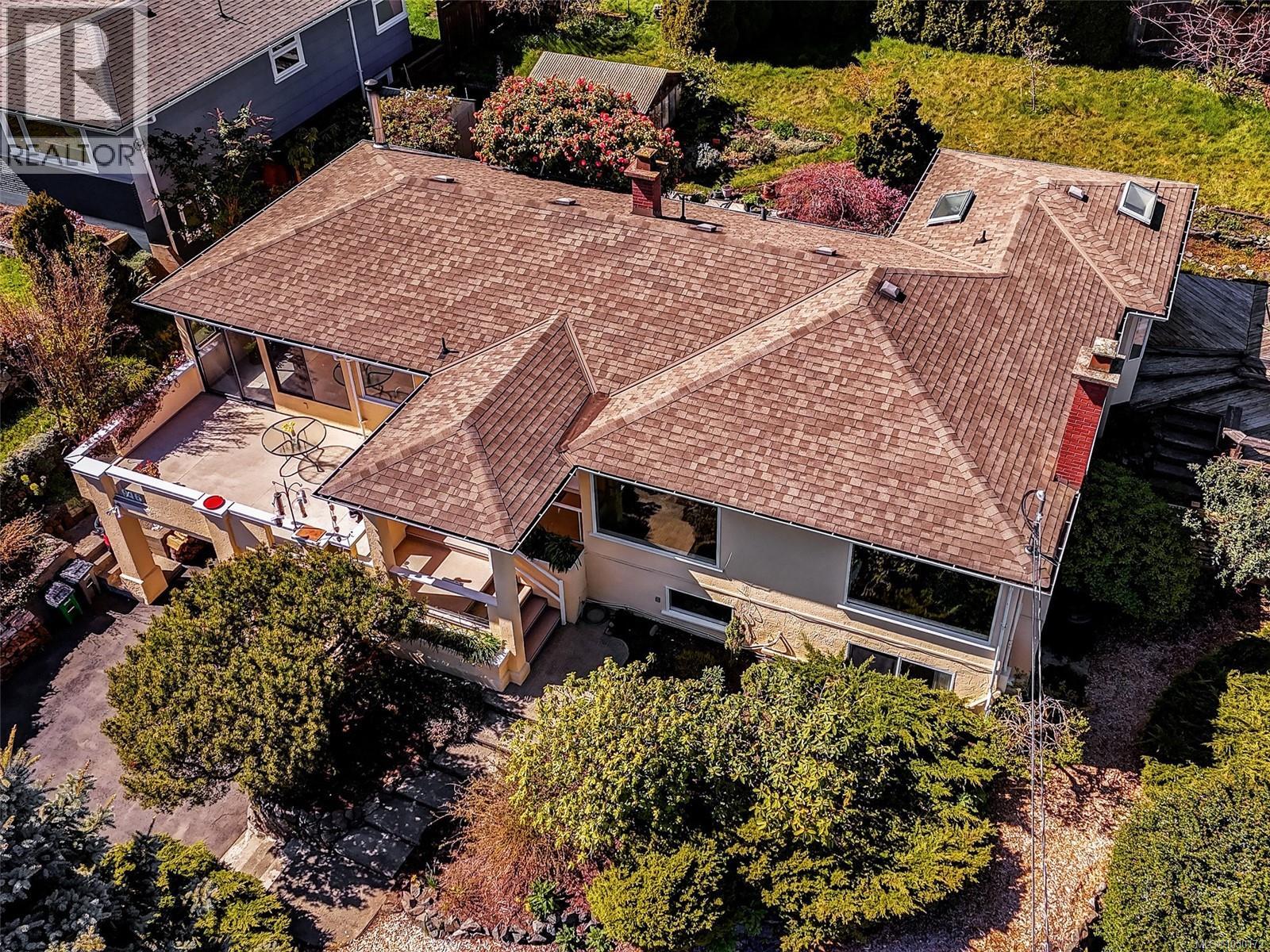916 Claremont Ave - Image 41