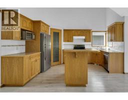 Bedroom - 120 Gleneagles Terrace, Cochrane, AB T4C1W6 Photo 7