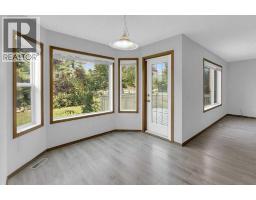 Den - 120 Gleneagles Terrace, Cochrane, AB T4C1W6 Photo 9