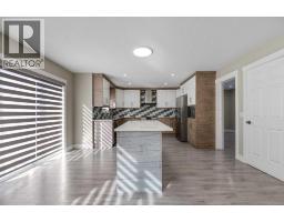 3pc Bathroom - 23 Anaheim Circle Ne, Calgary, AB T1Y7E2 Photo 13