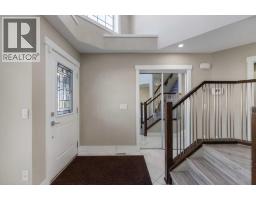 Living room - 23 Anaheim Circle Ne, Calgary, AB T1Y7E2 Photo 7