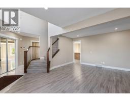 4pc Bathroom - 23 Anaheim Circle Ne, Calgary, AB T1Y7E2 Photo 9