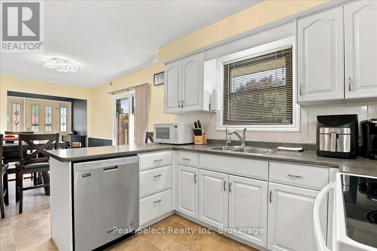 207 BYRON STREET, Zorra (Thamesford) — photo 12
