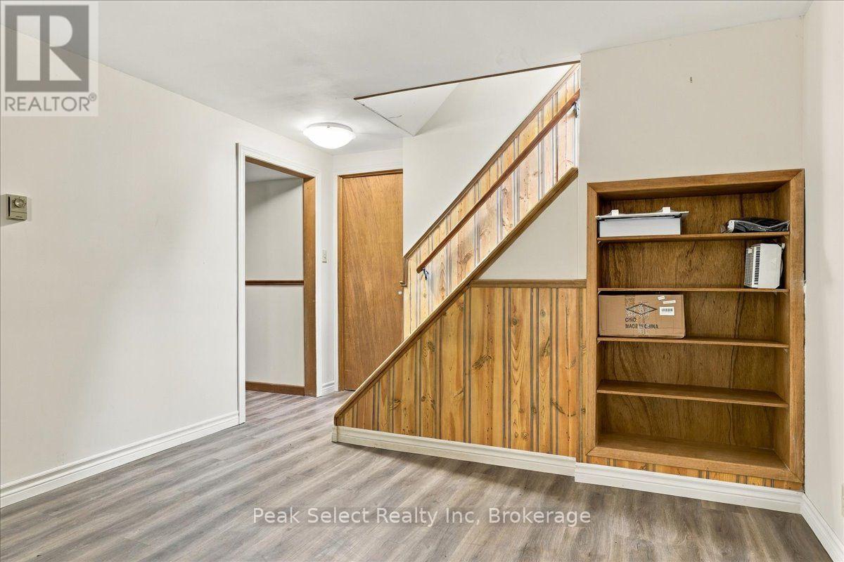 207 BYRON STREET - Image 25