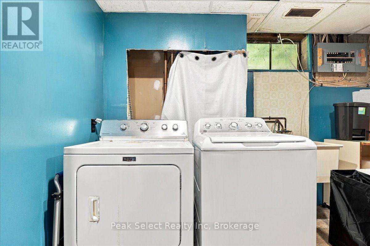 207 BYRON STREET - Image 30
