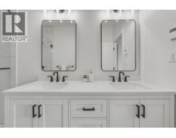1948 Woobank Rd, Nanaimo, BC V9X1H4 Photo 12