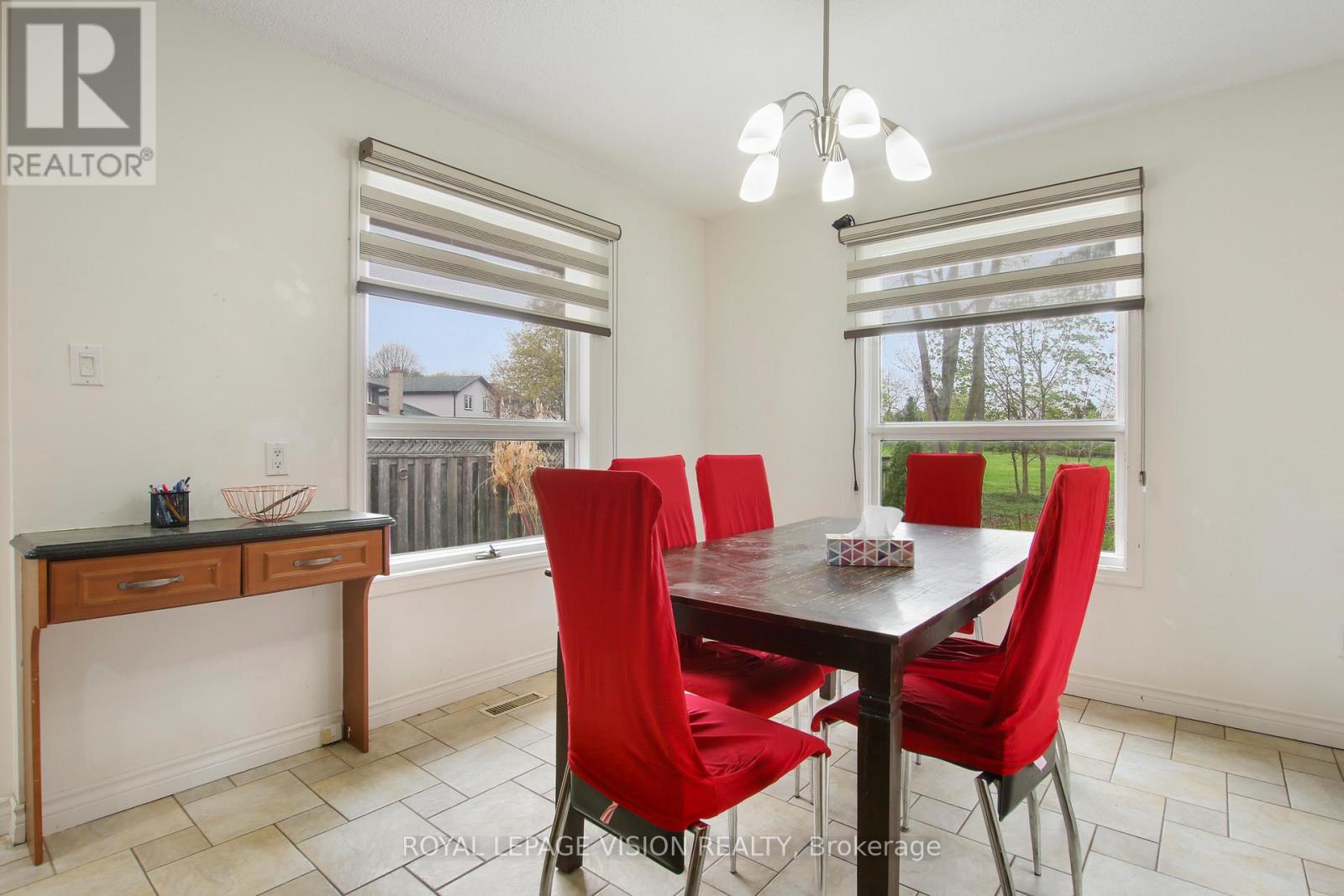 123 CHESHAM AVENUE, London North (North K) — photo 8