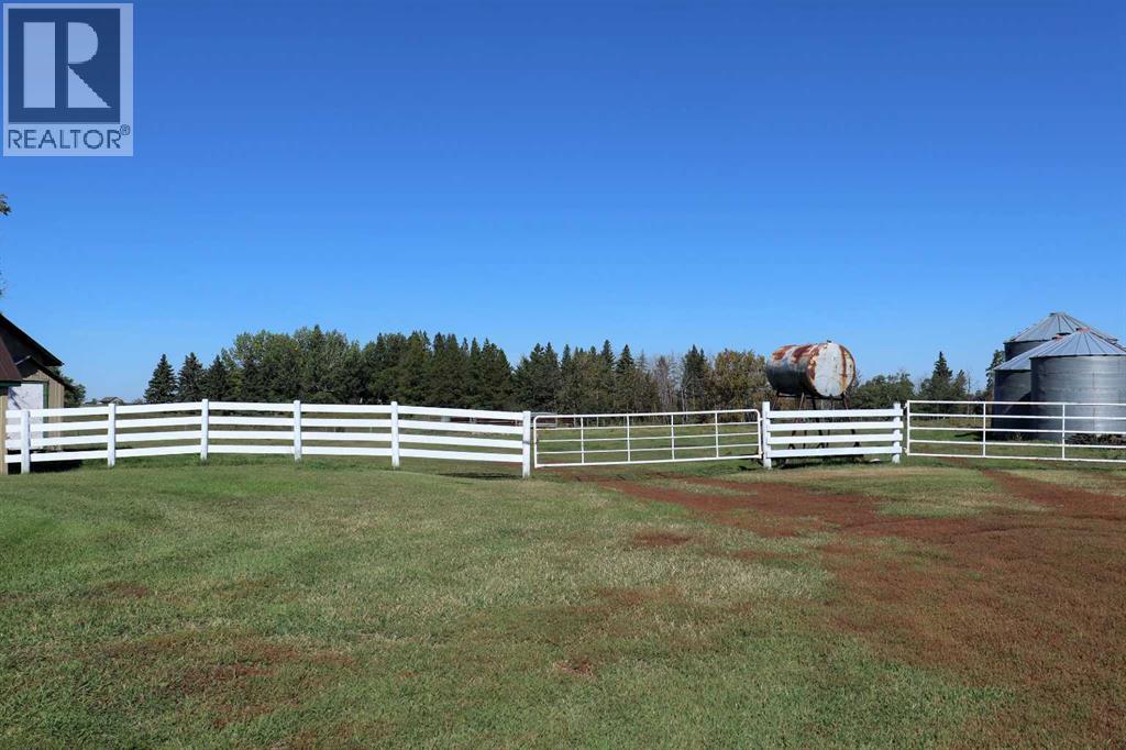 Listing photo – 430021 Range Road 232, Rural Ponoka County