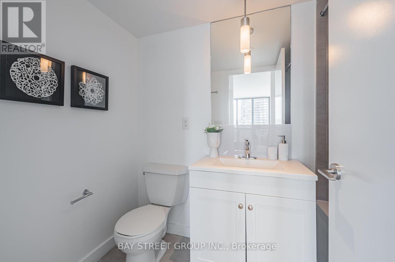 #1507 110 CHARLES STREET E - 14