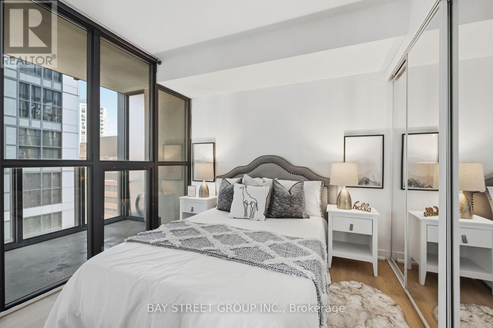 #1507 110 CHARLES STREET E - 17