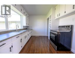 3pc Bathroom - 10024 103 Avenue, Grande Prairie, AB T8V1B8 Photo 6