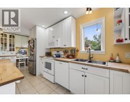 Kitchen - 1260 Thompson Court, Kamloops, BC V0K2J0 Photo 10