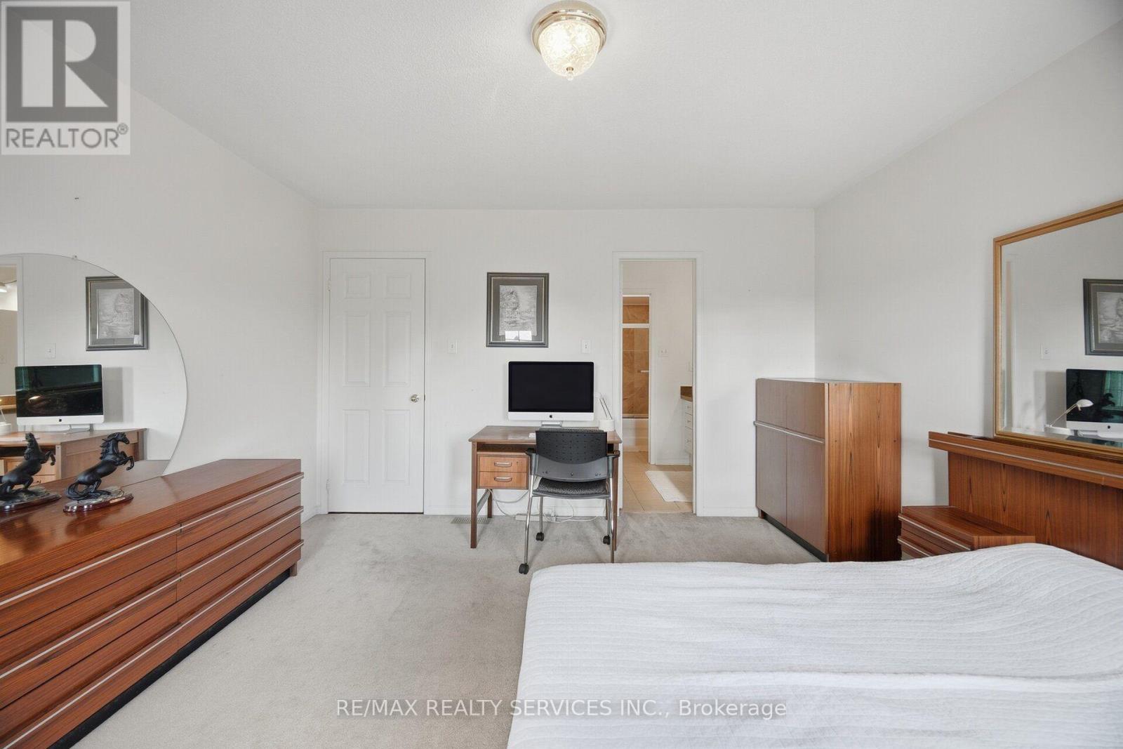 8 RIVERBANK ROAD - Image 30