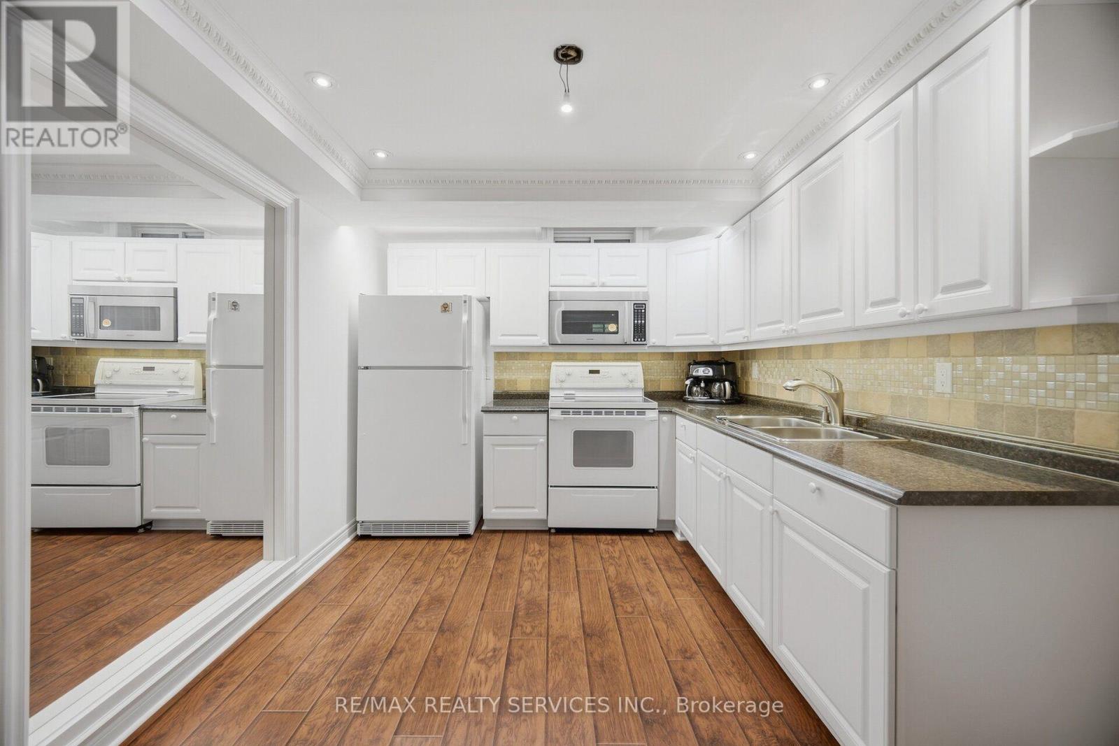 8 RIVERBANK ROAD - Image 40