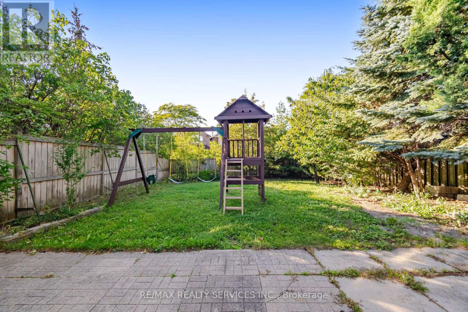 8 RIVERBANK ROAD - 48