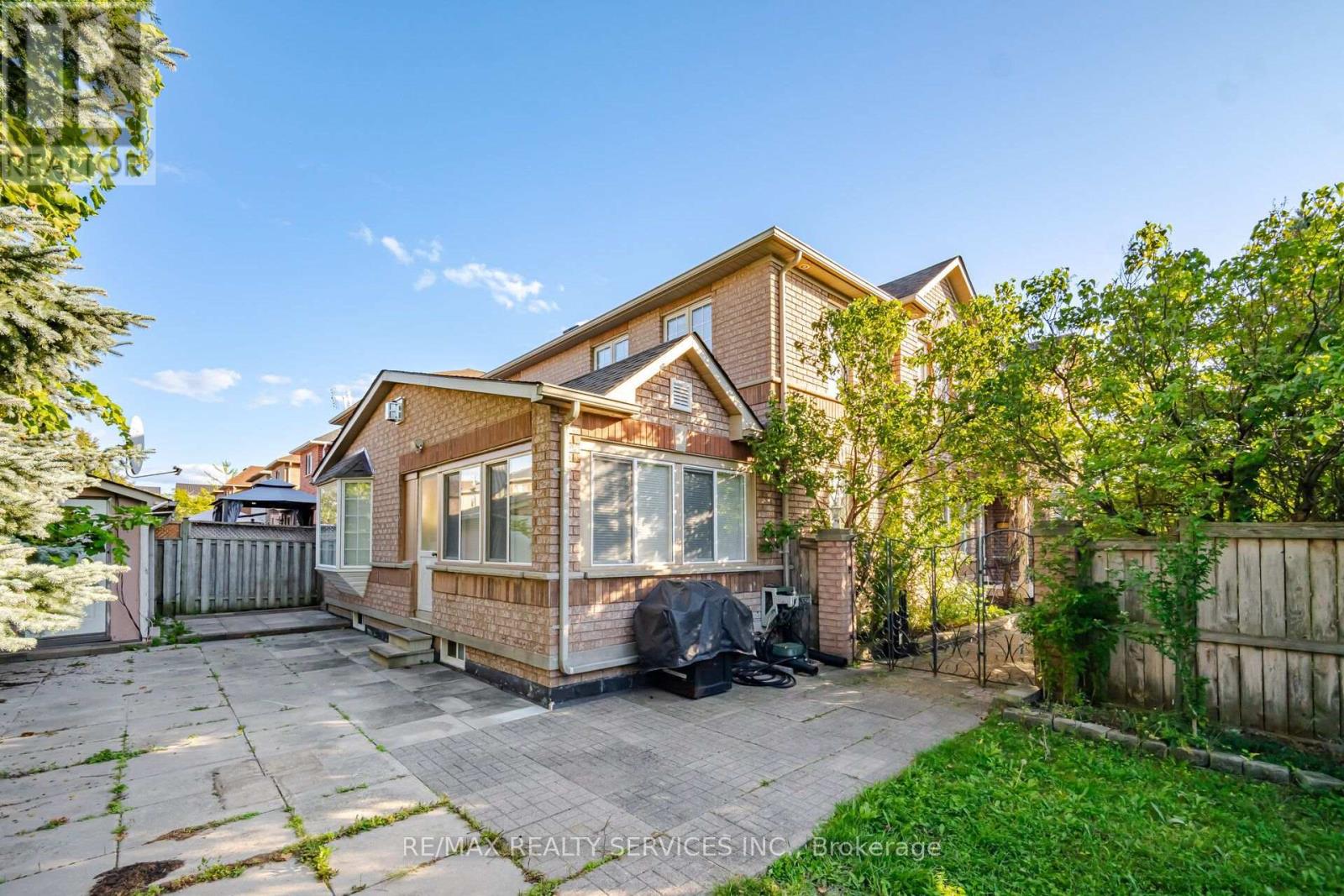 8 RIVERBANK ROAD - 50
