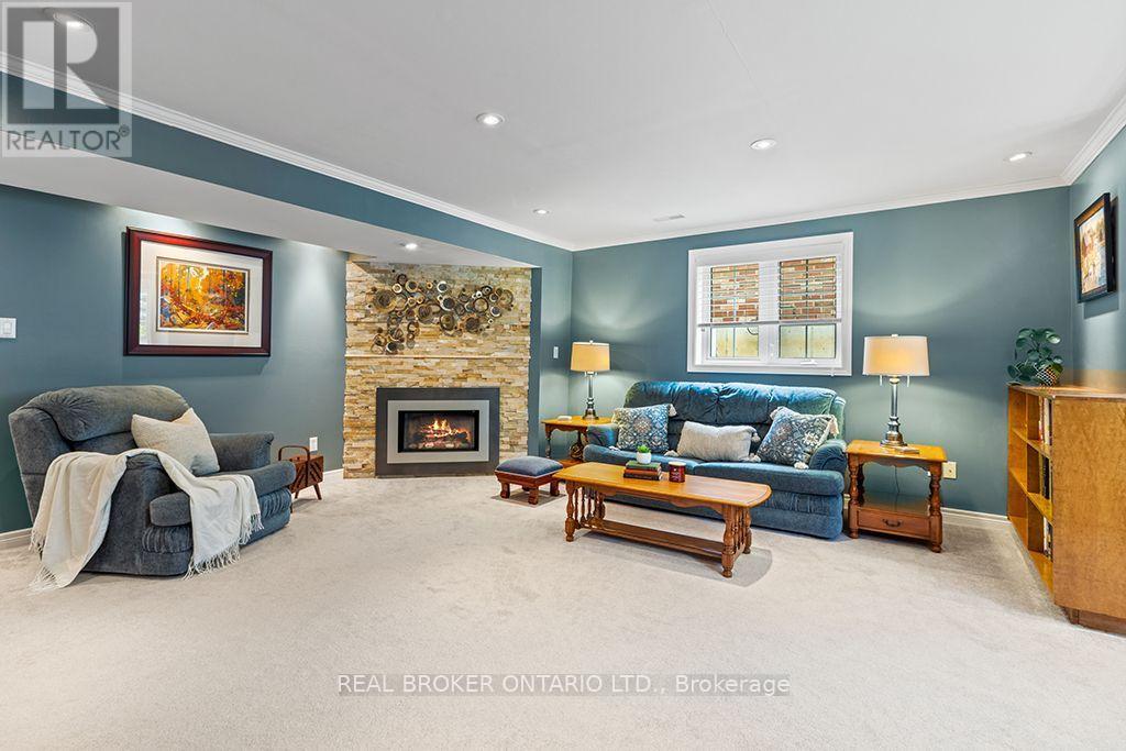 411 OLDE VILLAGE LANE - Image 28