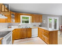 Kitchen - 411 Olde Village Lane, Shelburne, ON L9V3A4 Photo 9
