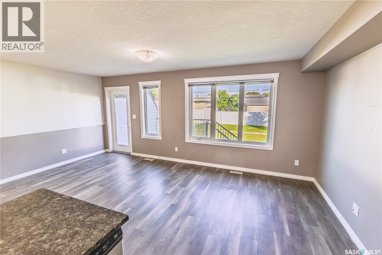 508 940 Bradley STREET, Moose Jaw — photo 11
