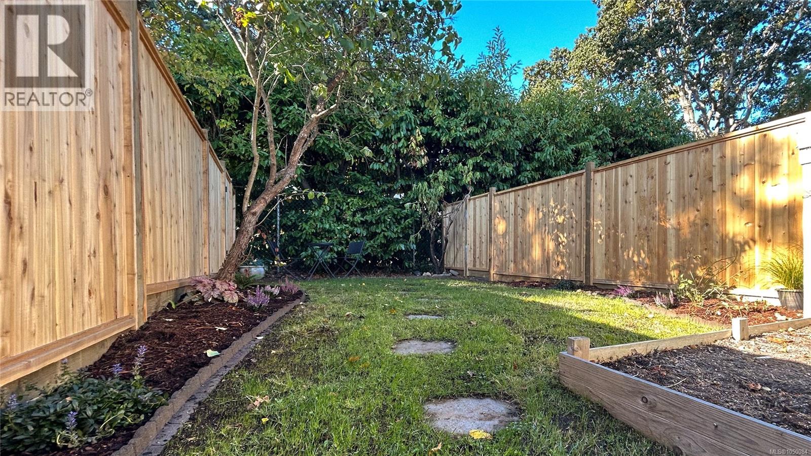 4 869 Swan Street, Saanich