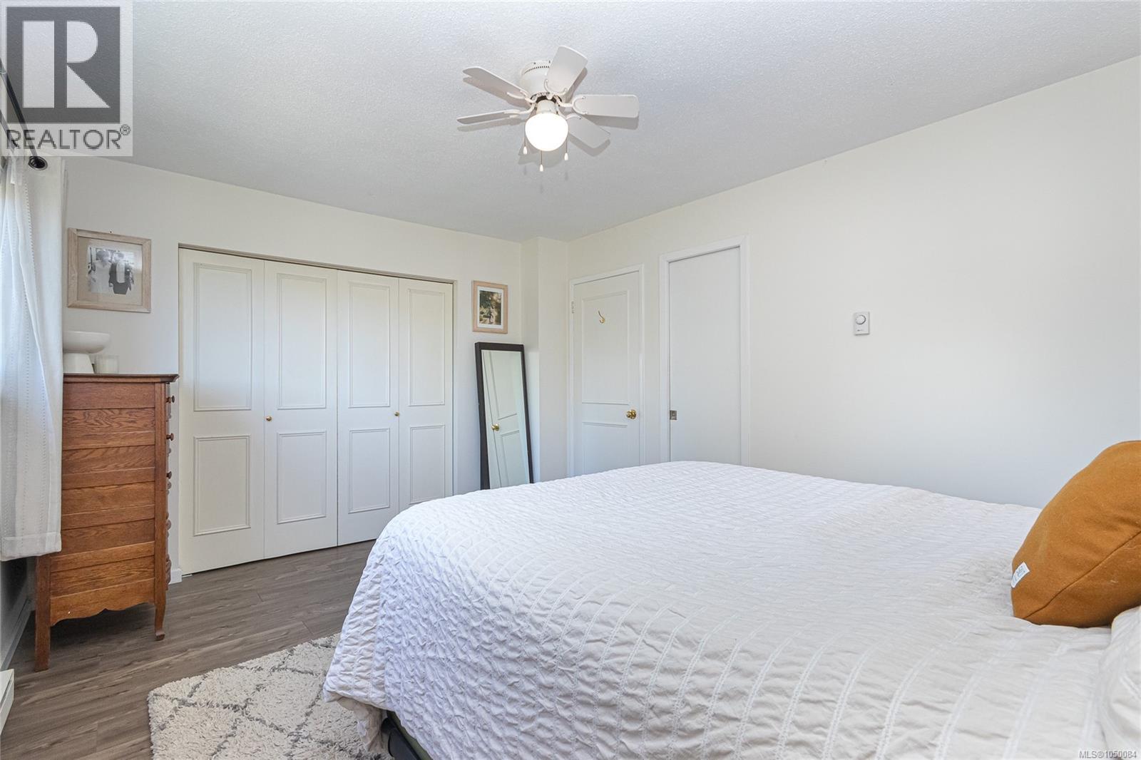 4 869 Swan Street, Saanich