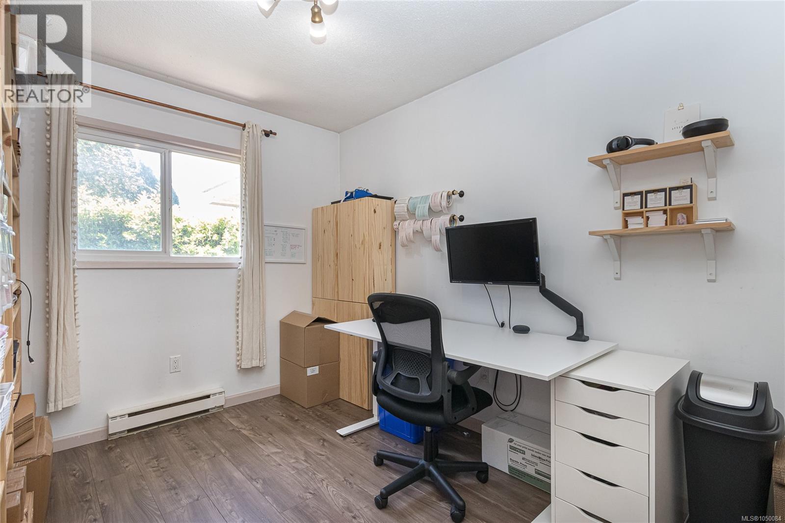 4 869 Swan Street, Saanich