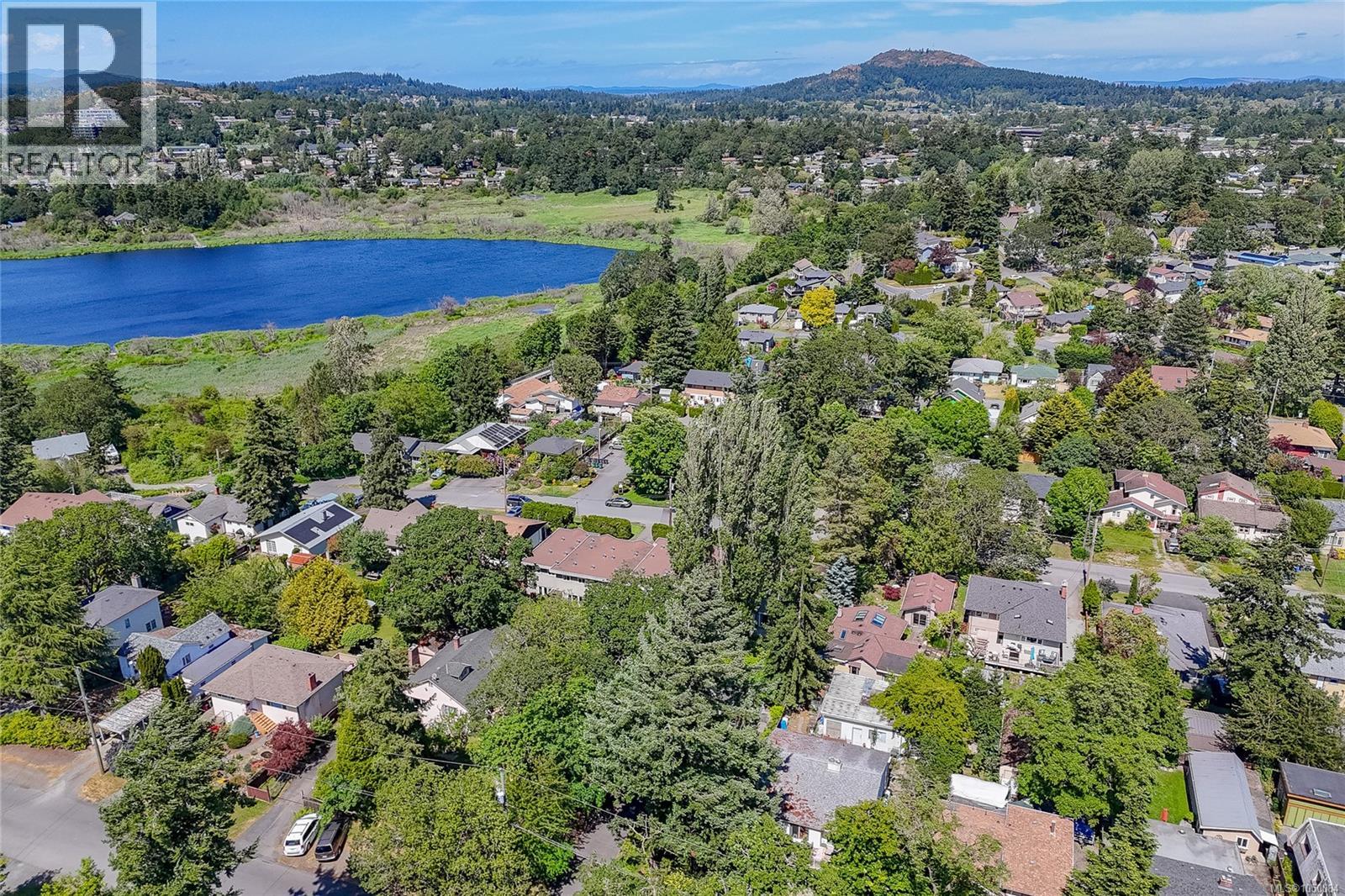 4 869 Swan Street, Saanich