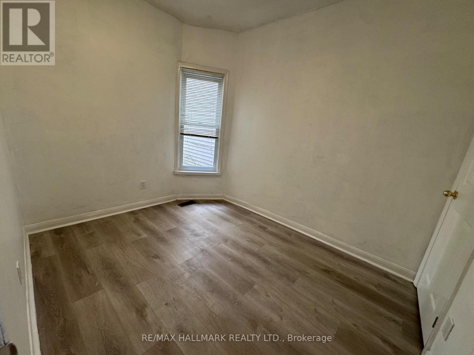 MAIN FLOOR - 57 HIAWATHA ROAD, Toronto (Greenwood-Coxwell) — photo 5