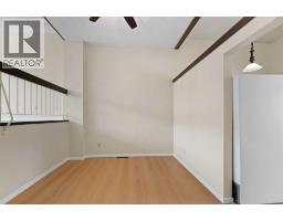 31 Brae Glen Court Sw, Calgary, AB T2W1B6 Photo 15